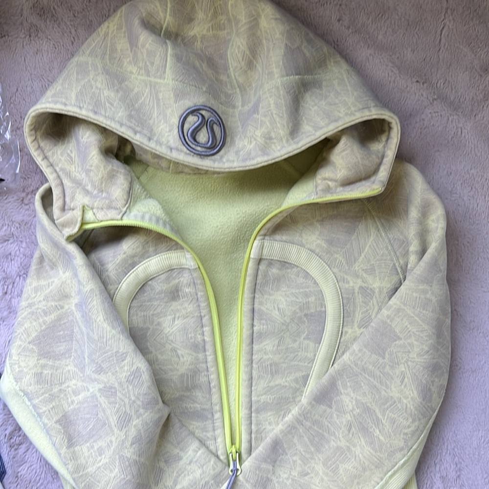 Lululemon size 6 Special Edition Scuba Hoodie - Picture 4 of 8